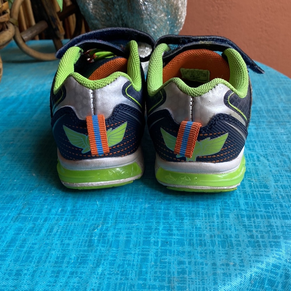 Buzz Lightyear Light up shoes size 8 - Picture 4 of 5